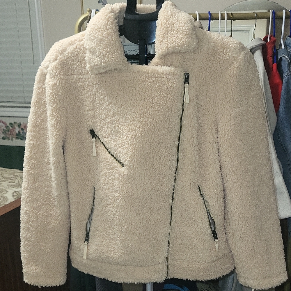 American Eagle Cream Sherpa Jacket